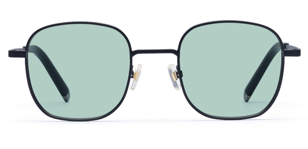 Taylor in Matte Black – Minimalist Square Sunglasses | IOLLA